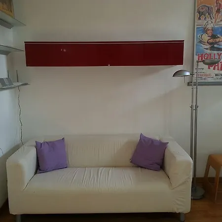 Lazzaro Papi Halldis Apartment