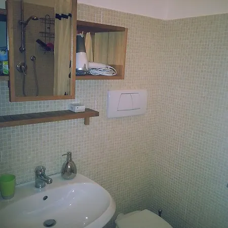 Lazzaro Papi Halldis Apartment Hotel