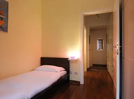 Lazzaro Papi Halldis Apartment