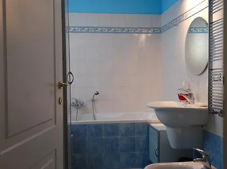 Lazzaro Papi Halldis Apartment